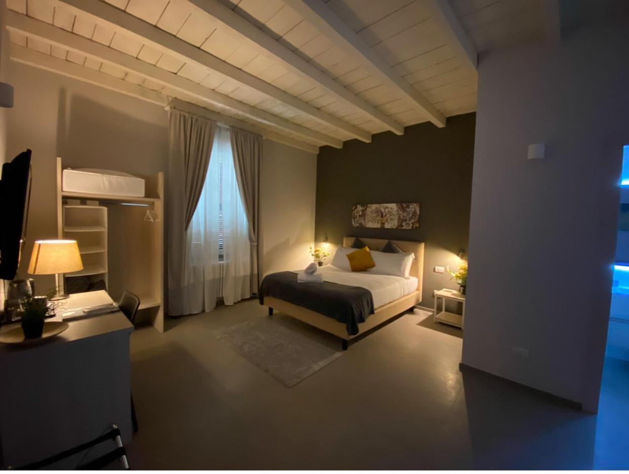 Lo Stallone -Malpensa Milan Airport Buscate Chambre photo